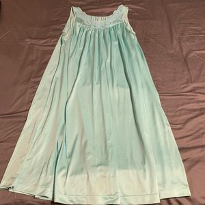 Vintage night gown, teal, large.